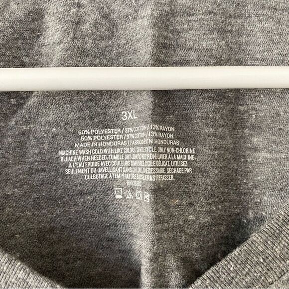 University of Oregon UO Ducks PAC-12 V Neck Gray Tee Shirt Size 3XL - Picture 3 of 3